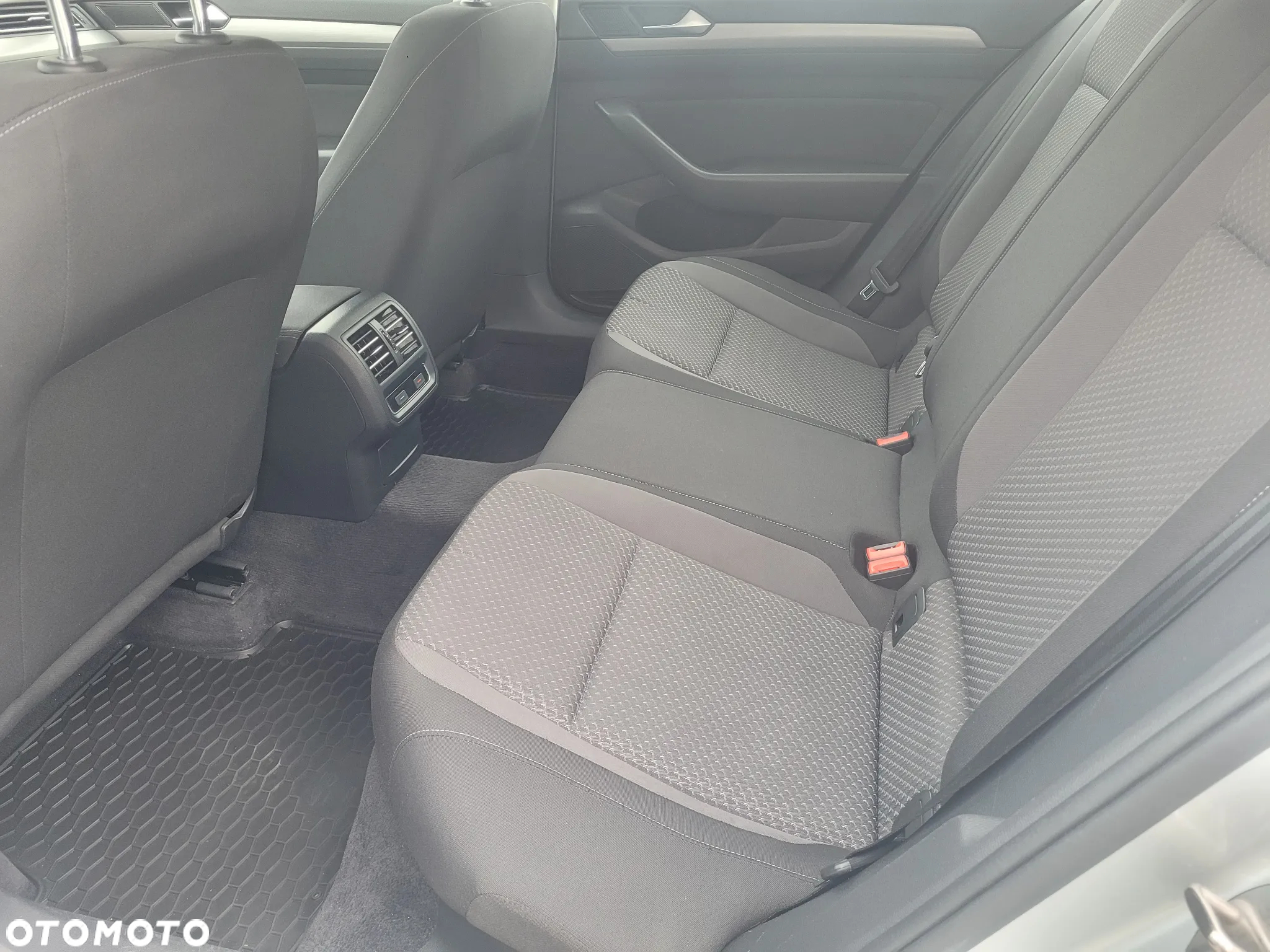 Volkswagen Passat 1.4 TSI BMT Comfortline - 30