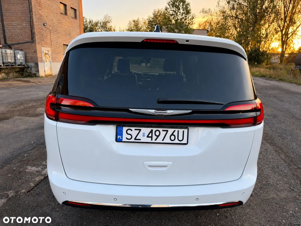 Chrysler Pacifica - 13