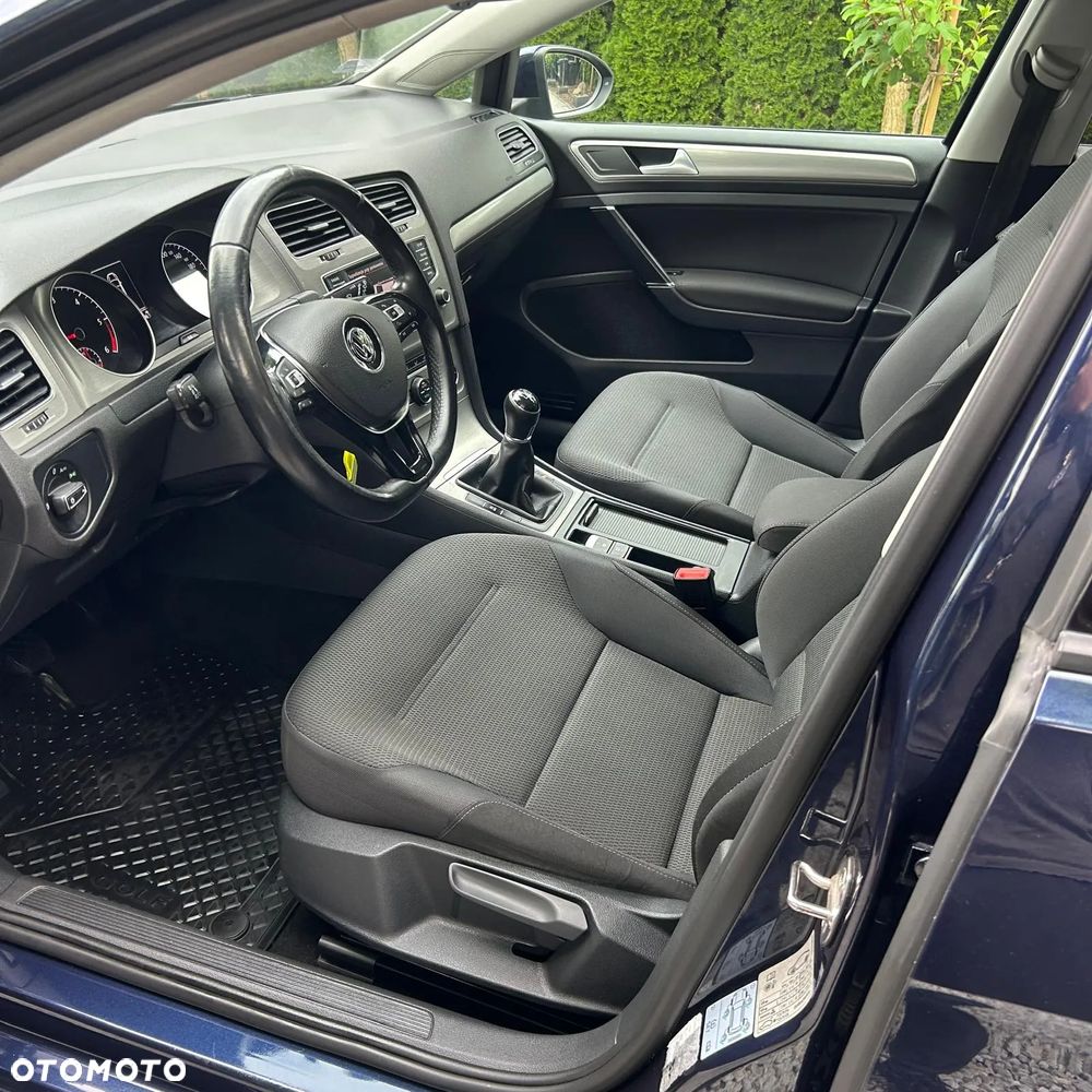 Volkswagen Golf 1.6 TDI BMT Comfortline - 18