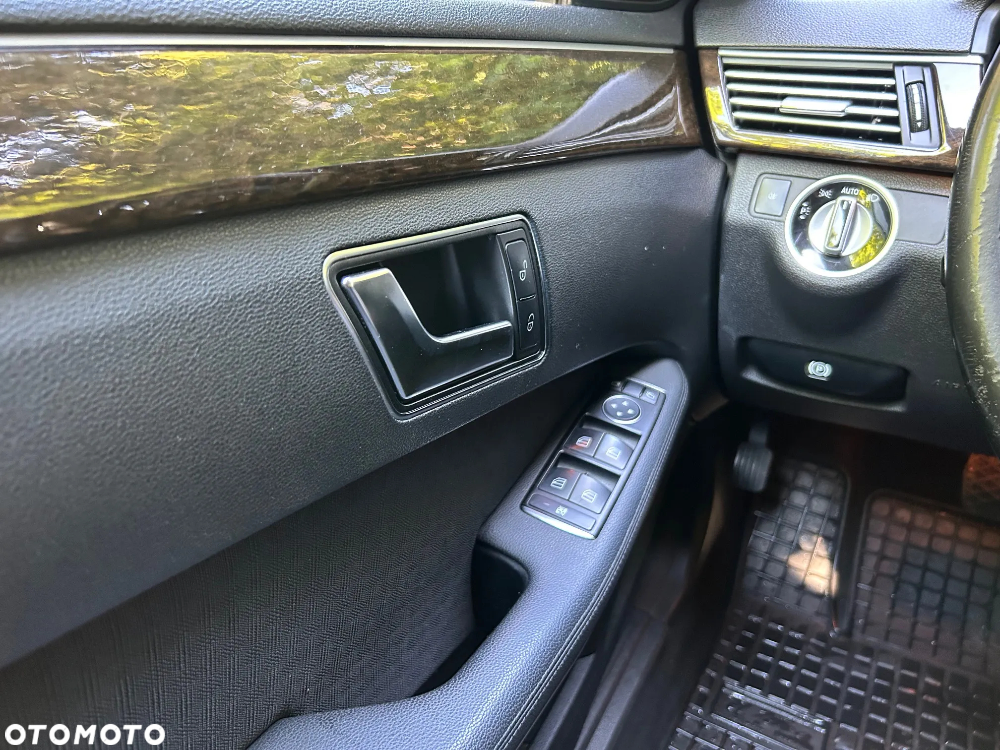 Mercedes-Benz Klasa E 220 T CDI 7G-TRONIC Avantgarde - 14