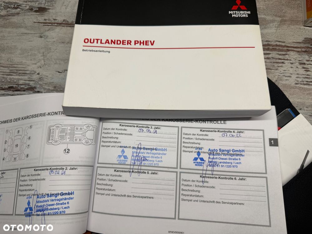 Mitsubishi Outlander - 14