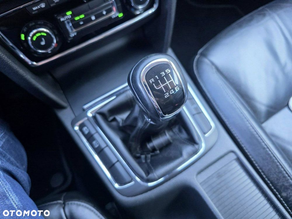 Skoda Superb Combi 1.8 TSI Elegance - 23