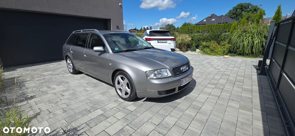 Audi A6 Avant 2.4 quattro - 2