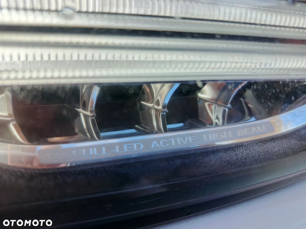 Volvo V90 D5 AWD Momentum - 22