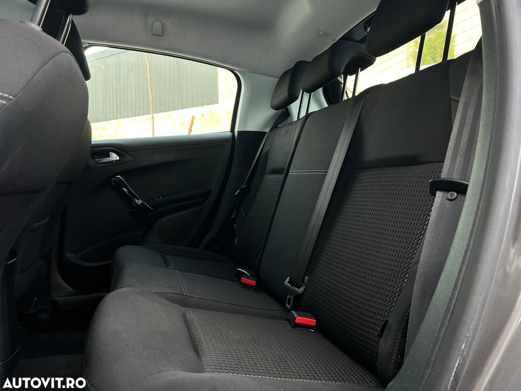 Peugeot 208 PureTech 110 Stop & Start Allure - 7