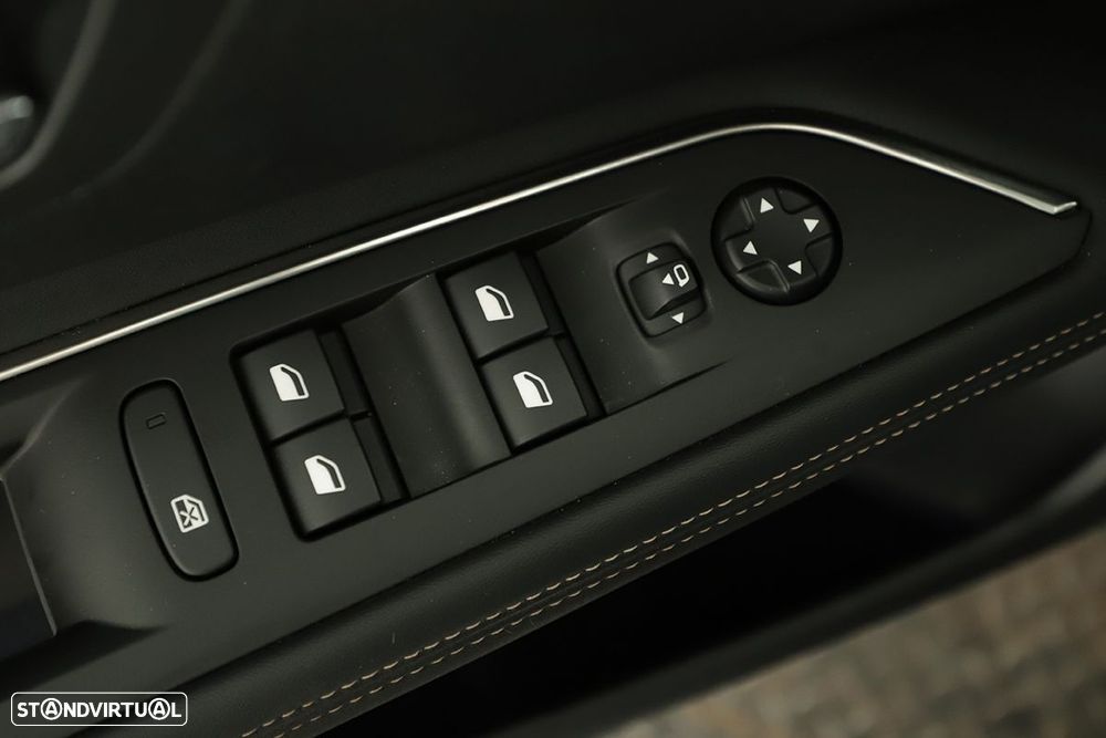 Peugeot 3008 1.2 PureTech GT EAT8 - 21