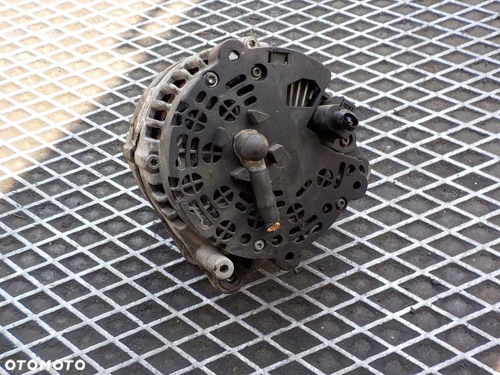 VOLKSWAGEN PASSAT B6 2.0 TDI ALTERNATOR 0121715003 - 4