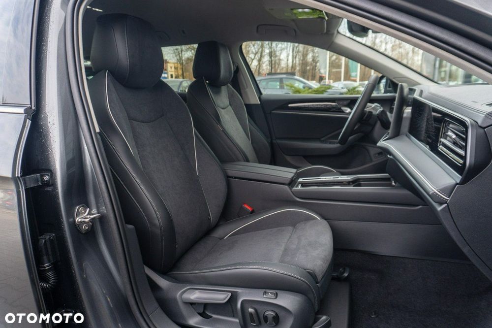 Volkswagen Passat - 14