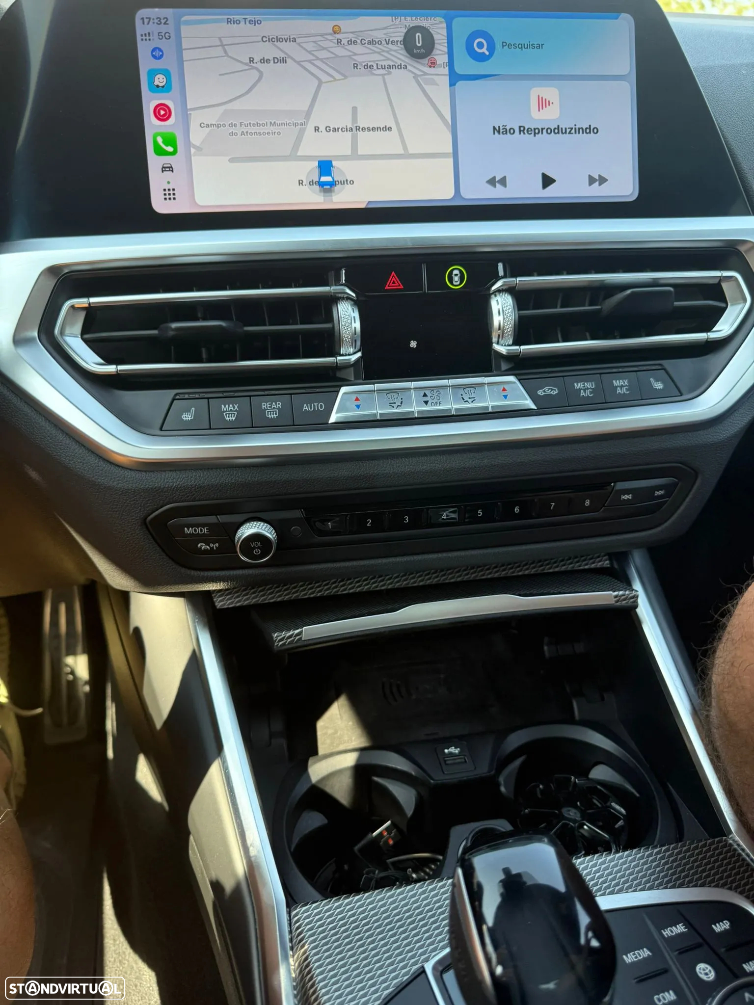 BMW 330 e Pack M Auto - 10