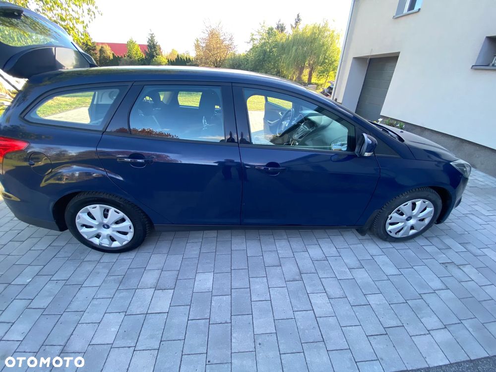 Ford Focus 1.6 Trend - 4
