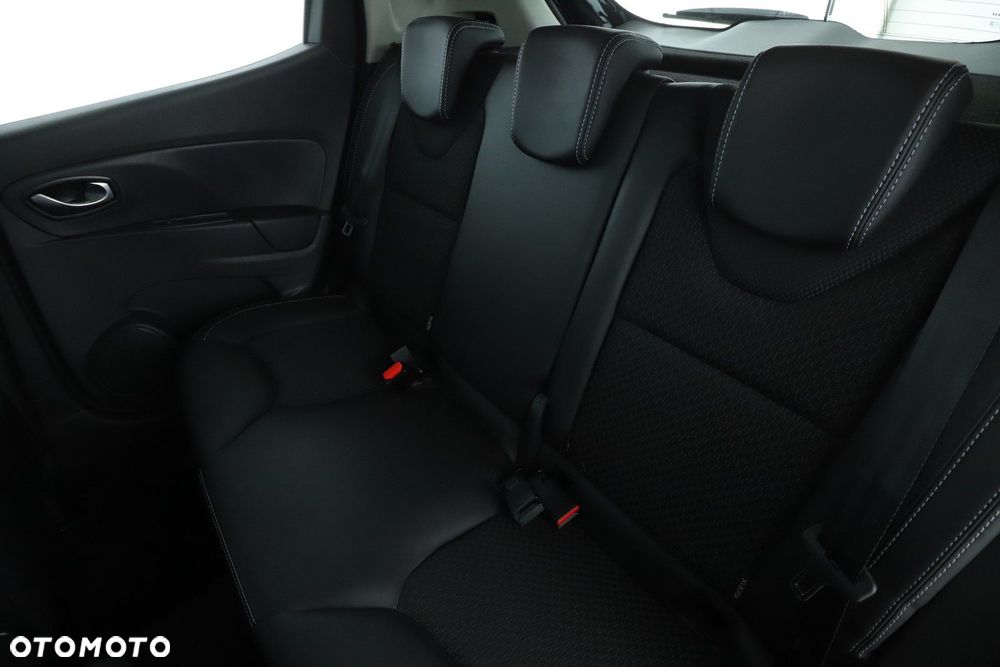 Renault Clio - 24