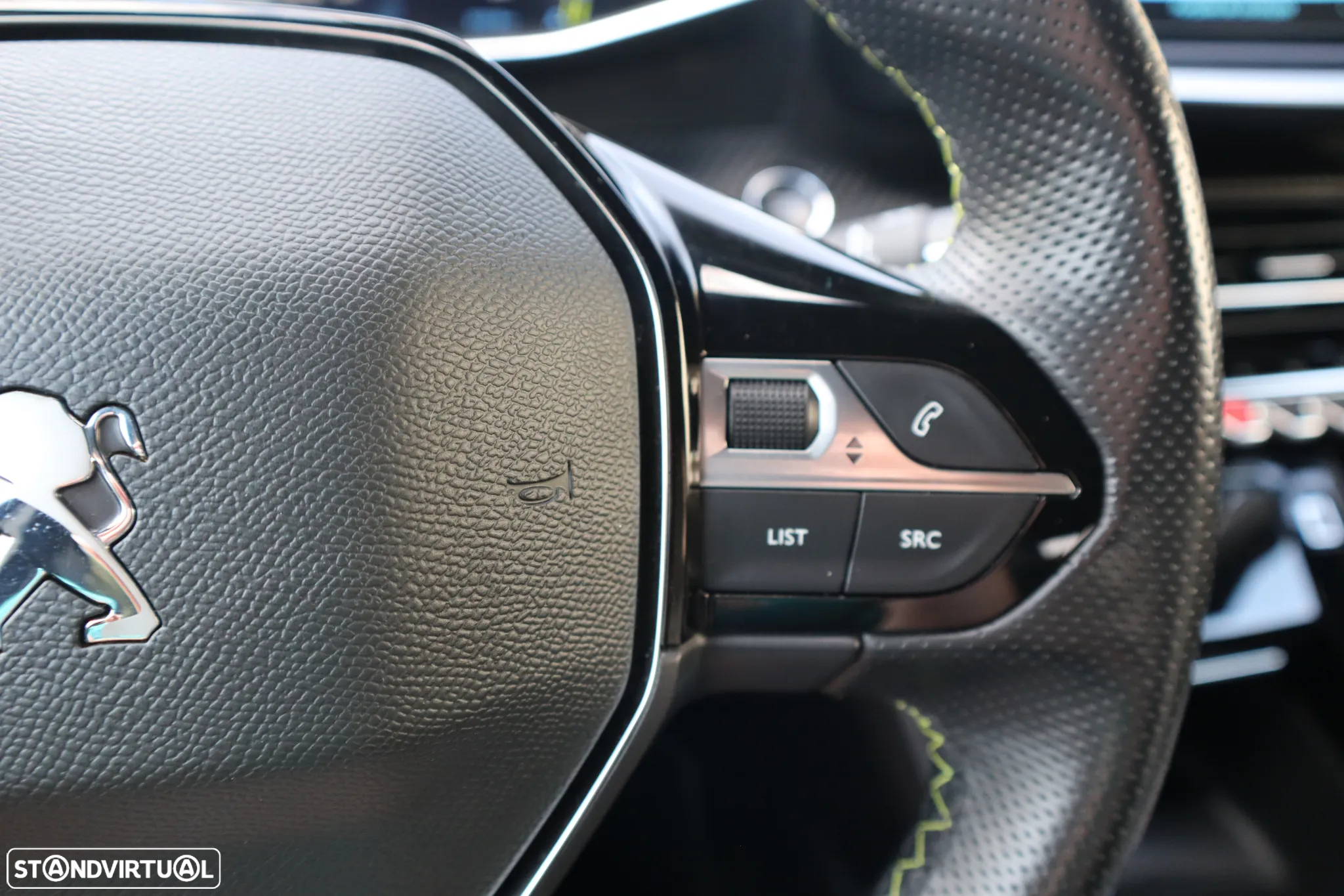 Peugeot e-2008 50 kWh GT Pack - 31