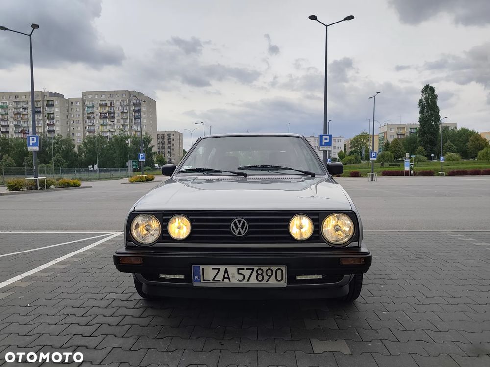 Volkswagen Golf 1.3 - 2