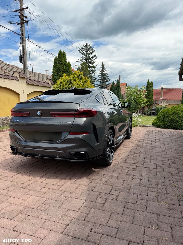 BMW X6 xDrive40i AT MHEV - 12
