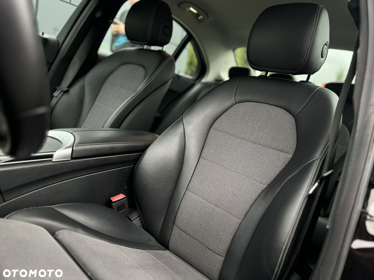 Mercedes-Benz Klasa C 220 d 9G-TRONIC - 35
