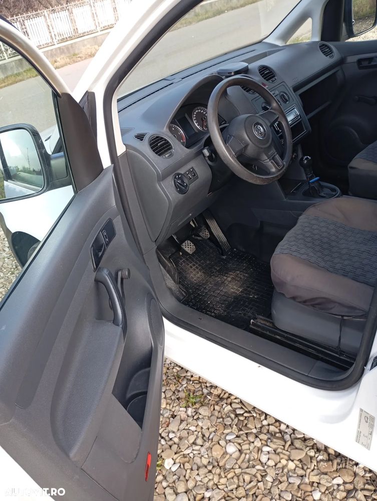 Volkswagen Caddy - 10