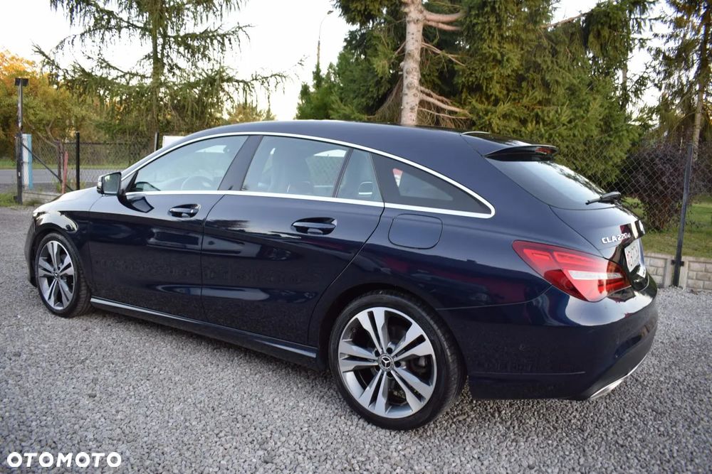 Mercedes-Benz CLA Shooting Brake 220 d 7G-DCT - 4