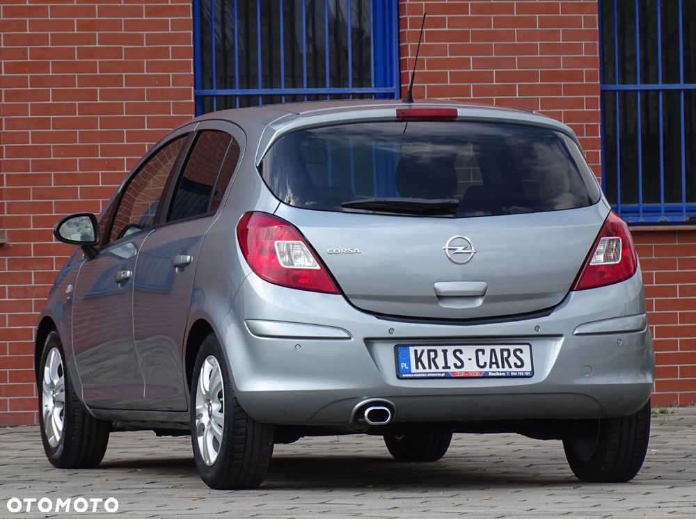 Opel Corsa 1.4 16V Cosmo - 5