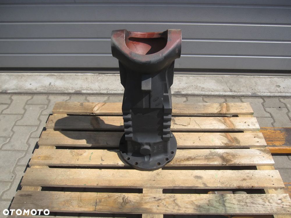 Obudowa mostu lewa prawa pochwa 11527 carraro 150157 ranger 965 kramer 880 ahlmann 880 - 3