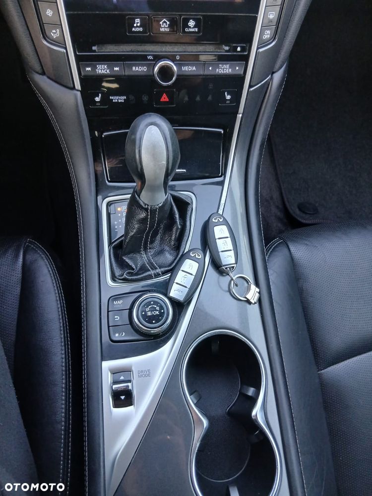 Infiniti Q50 - 31