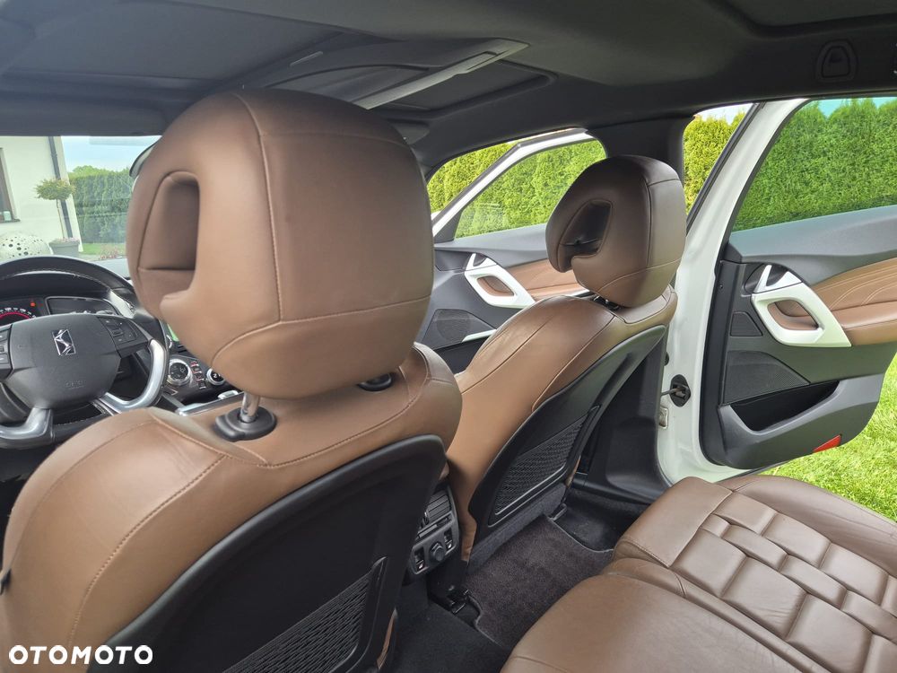 Citroën DS5 2.0 HDi Hybrid4 SoChic MCP - 28