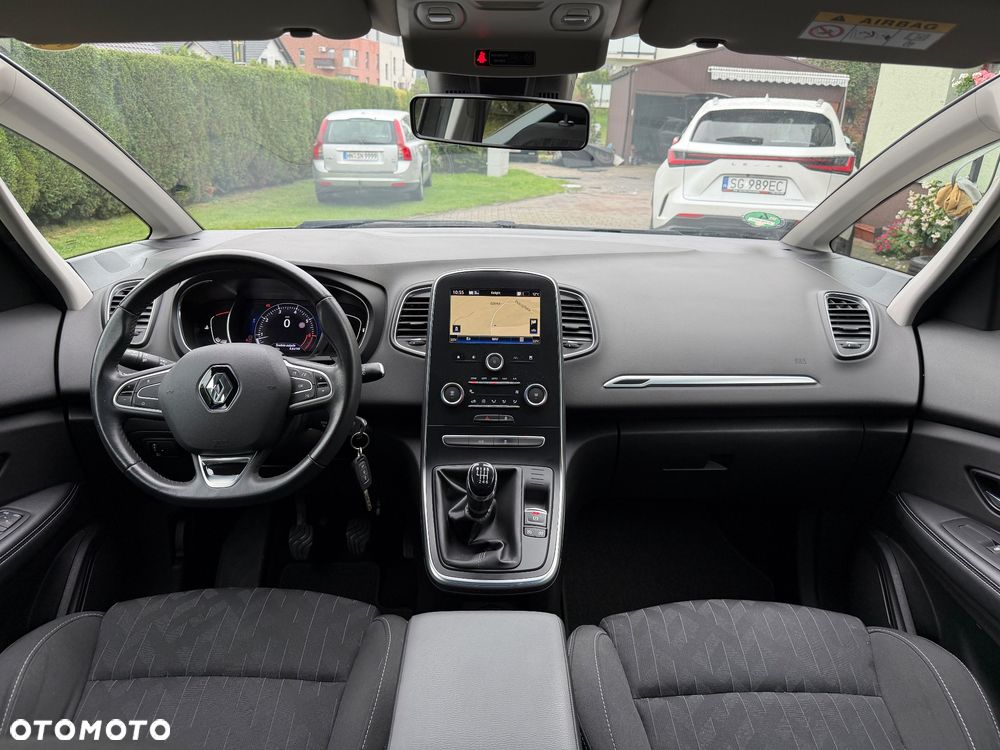 Renault Scenic TCe 115 GPF BUSINESS EDITION - 17