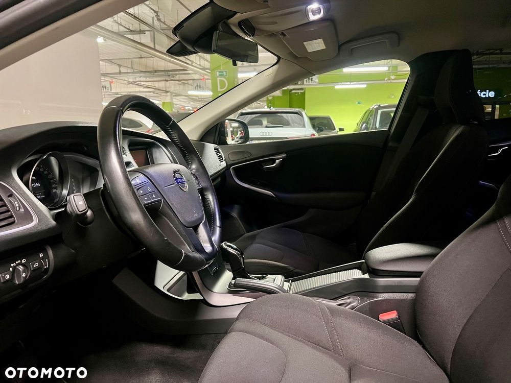 Volvo V40 D3 Kinetic - 10