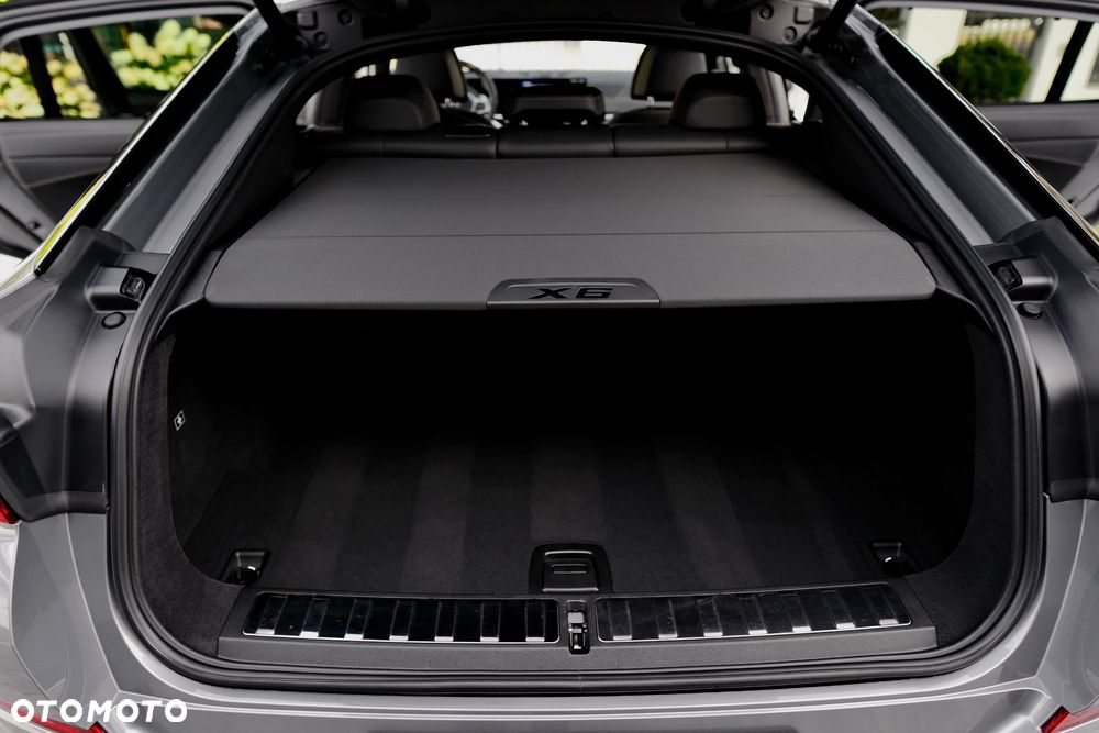 BMW X6 M60i mHEV sport - 37