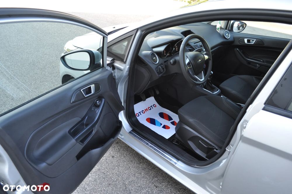 Ford Fiesta 1.25 Champions Edition - 12