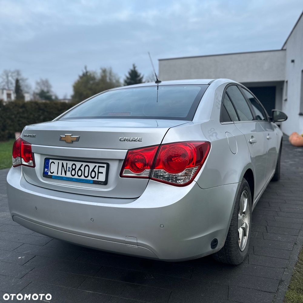 Chevrolet Cruze 1.8 LT - 2