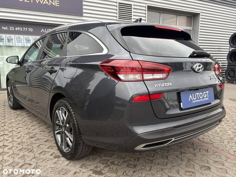 Hyundai i30 1.5 T-GDI 48V Executive DCT - 23