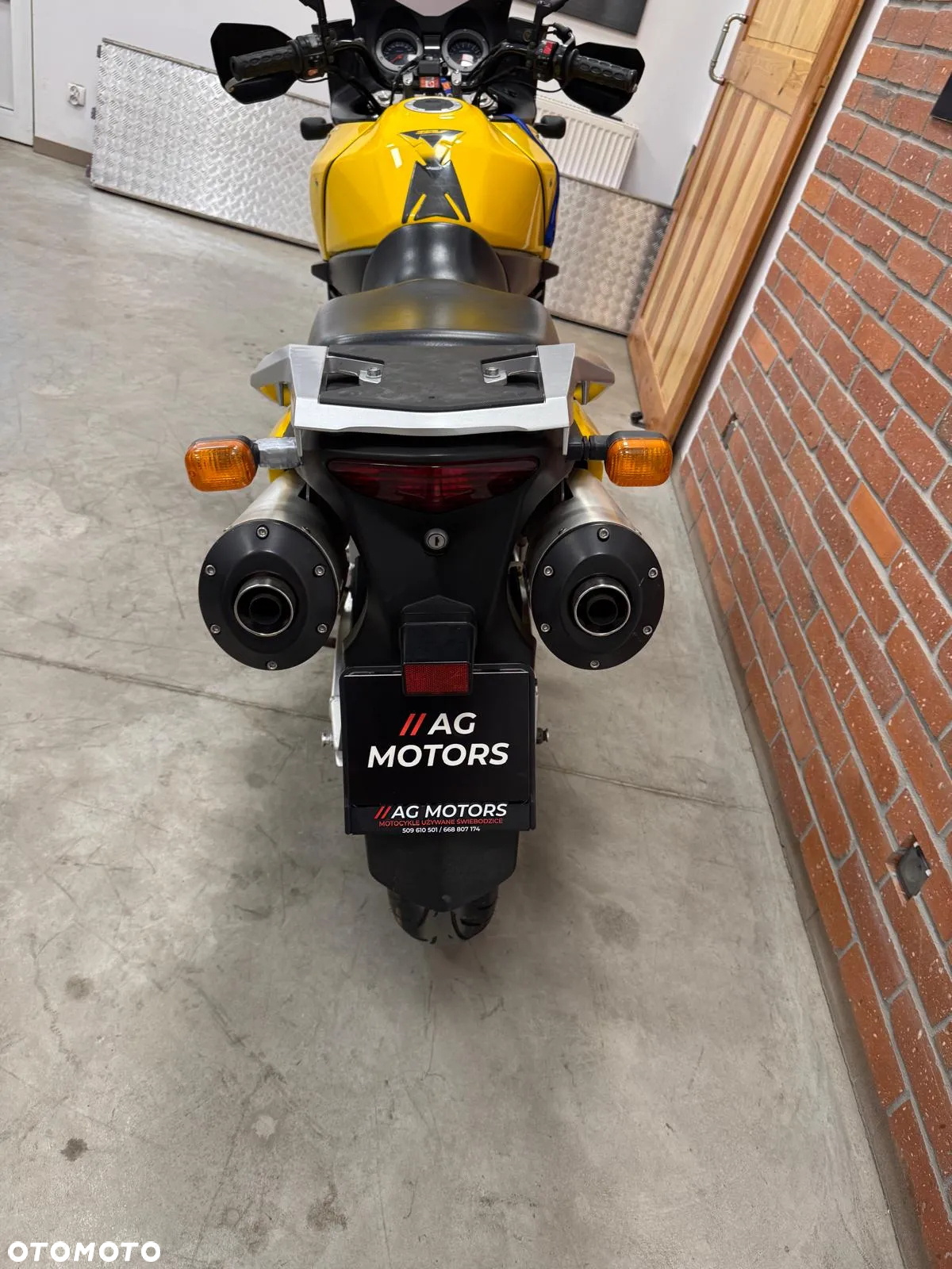 Suzuki V-STROM - 16