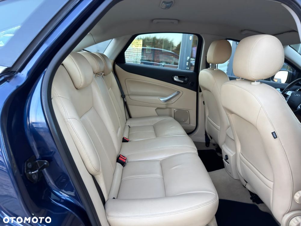 Ford Mondeo 2.0 Champions Edition - 25