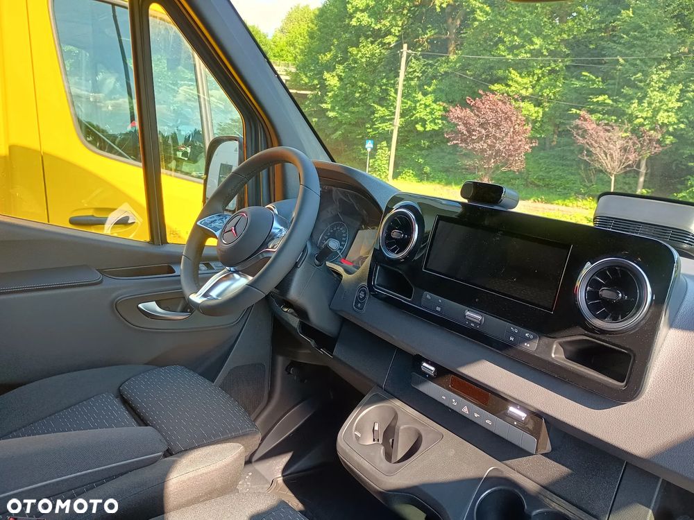 Mercedes-Benz Sprinter Furgon L2H2 - 10