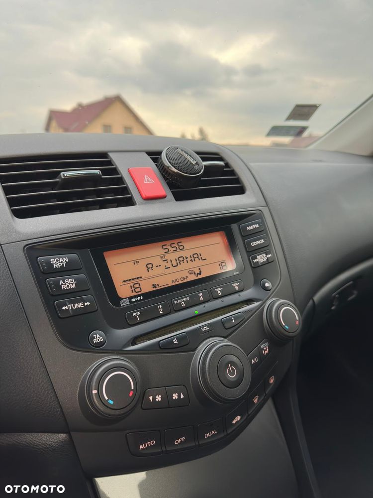 Honda Accord 2.0 Comfort - 18