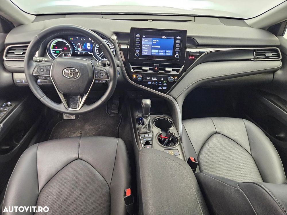 Toyota Camry 2.5 Hybrid Business - 4