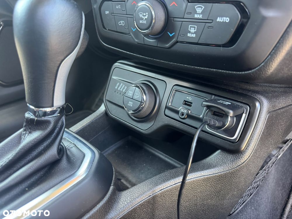 Jeep Renegade 2.0 MultiJet Limited 4WD S&S - 23
