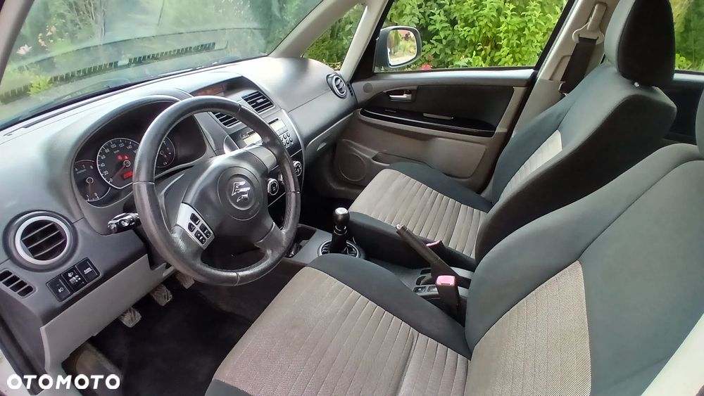 Suzuki SX4 - 17