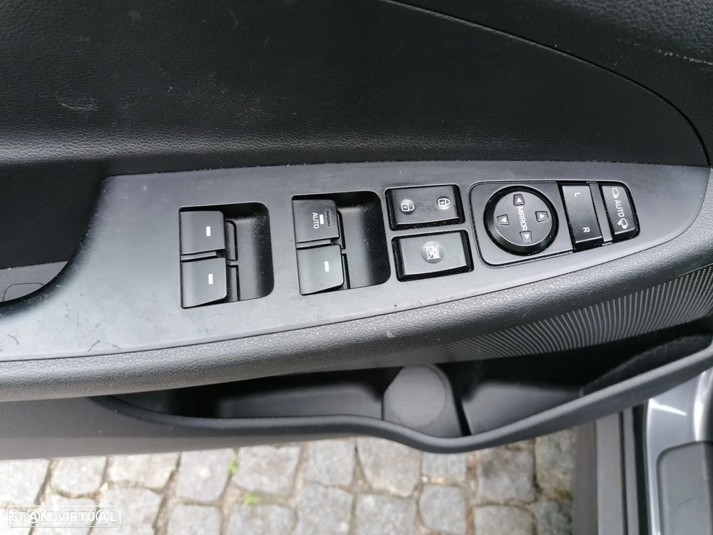 Hyundai Tucson 1.7 CRDi Executive - 8