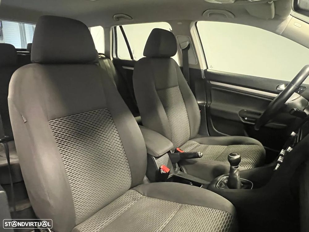 VW Golf Variant 1.6 TDi Confortline - 16