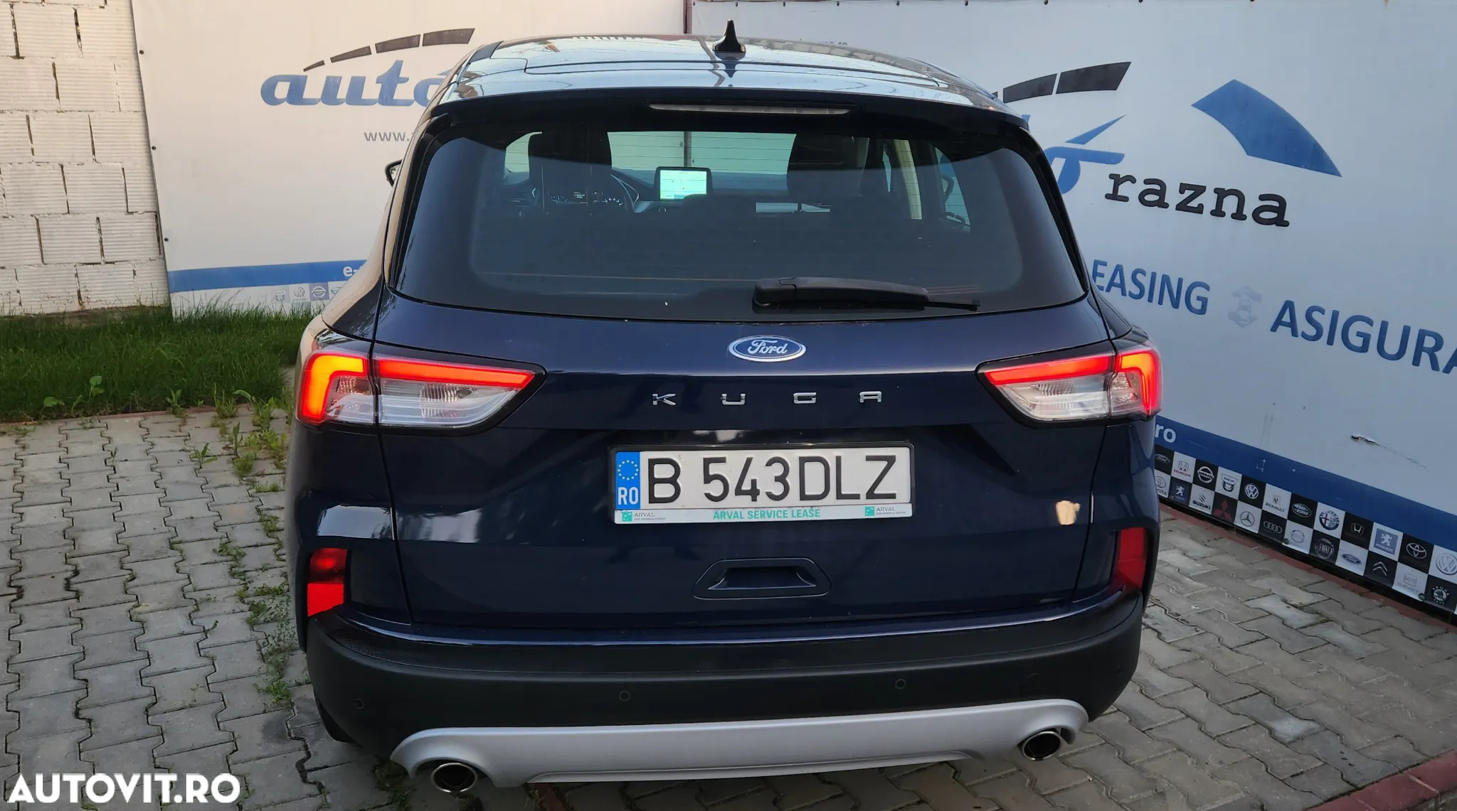 Ford Kuga 1.5 TDCi 2WD Powershift Titanium - 10