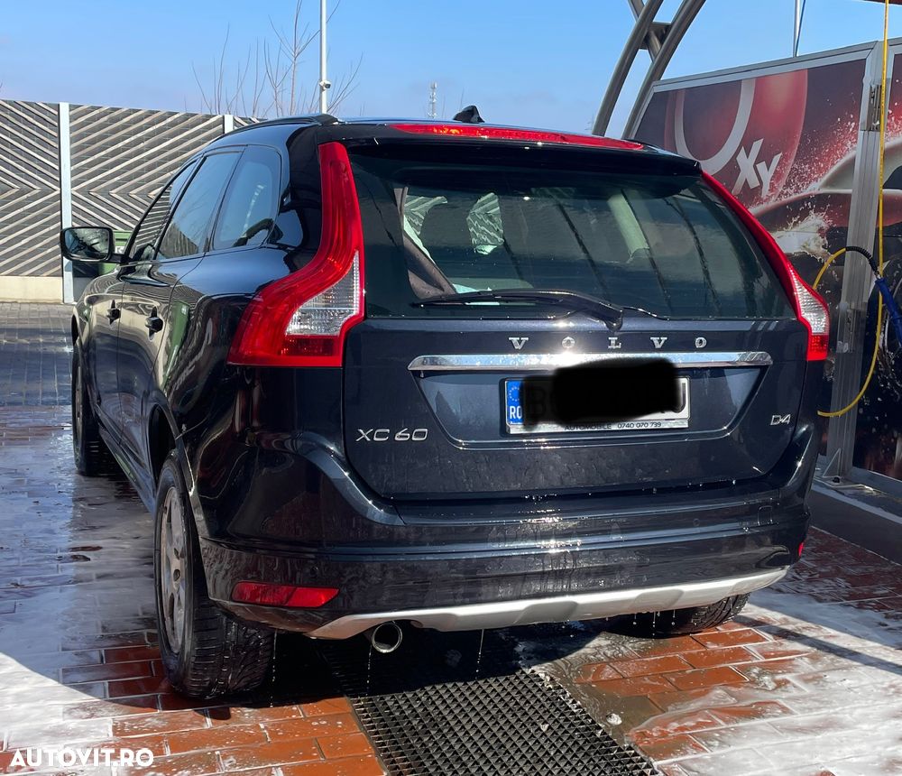 Volvo XC 60 D4 Momentum - 3