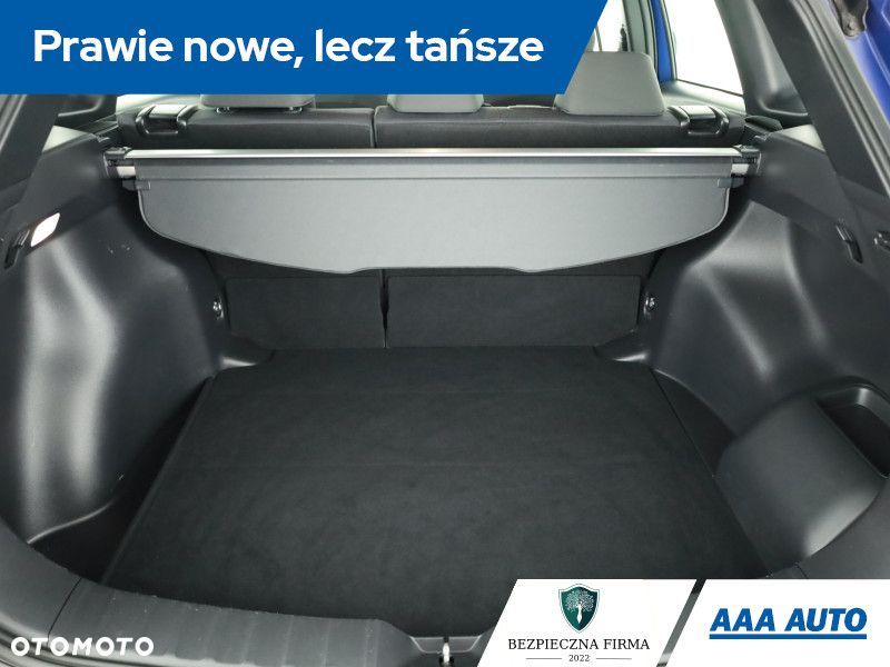 Toyota Corolla Cross - 12