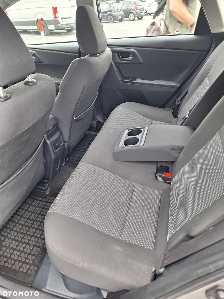 Toyota Auris 1.8 HSD Luna - 7