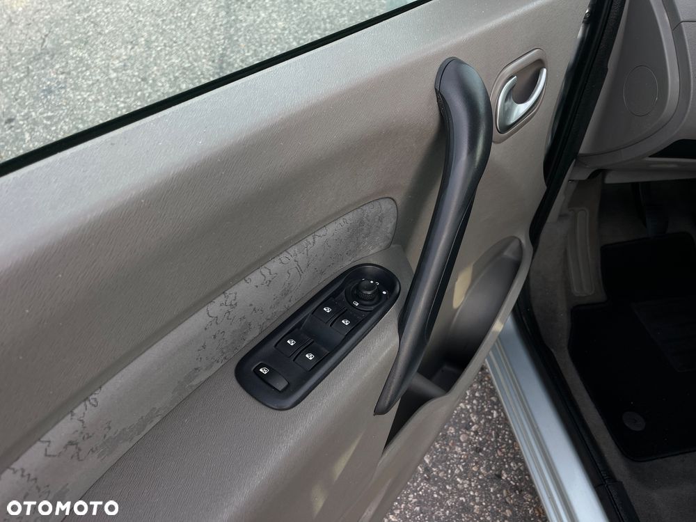 Renault Kangoo dCi 105 FAP Privilege - 8