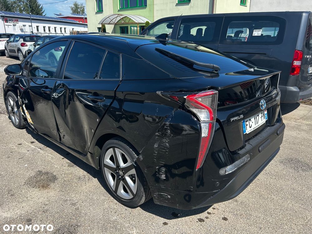 Toyota Prius Hybrid - 3