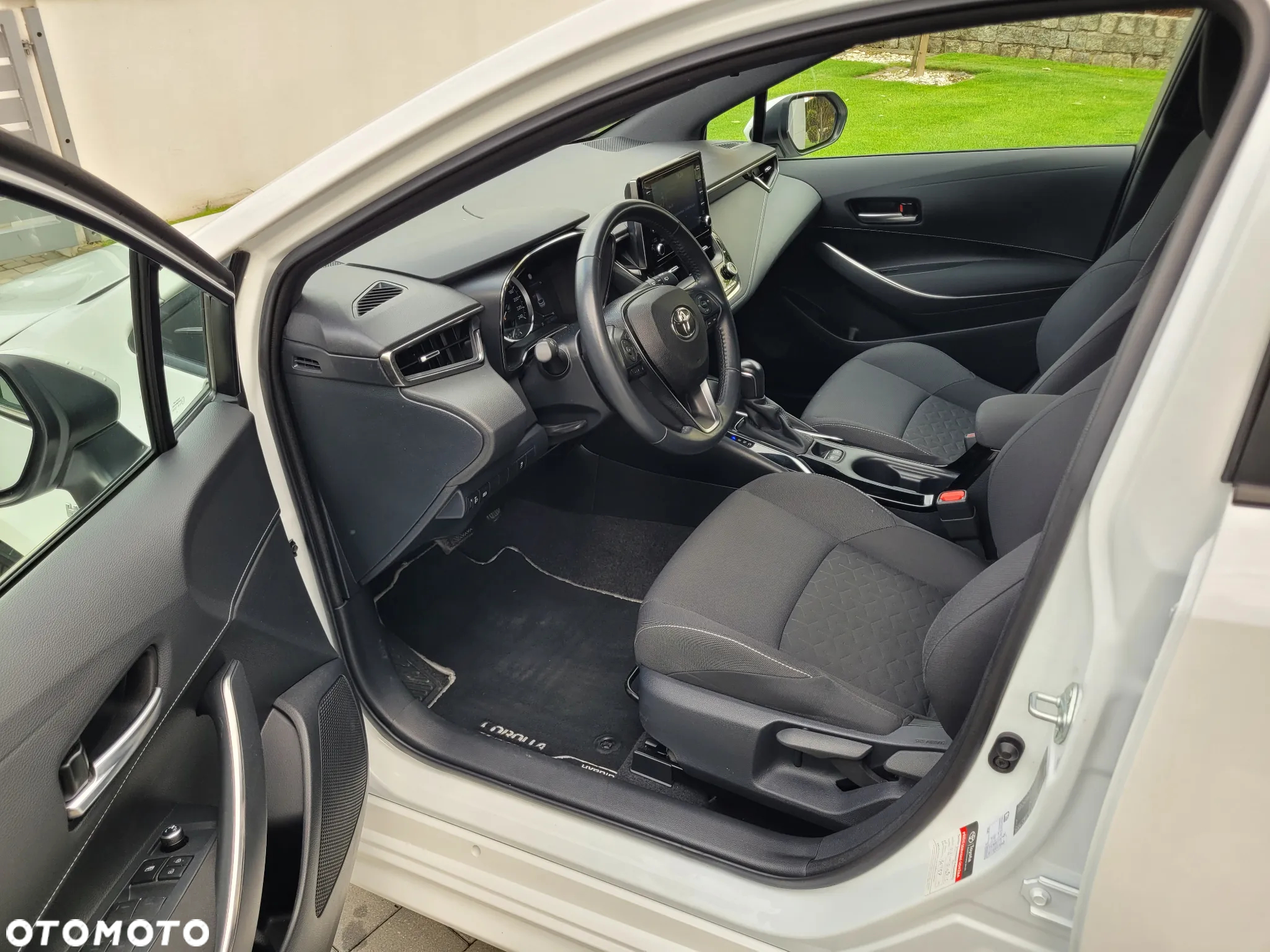 Toyota Corolla 1.8 Hybrid Touring Sports Comfort - 15