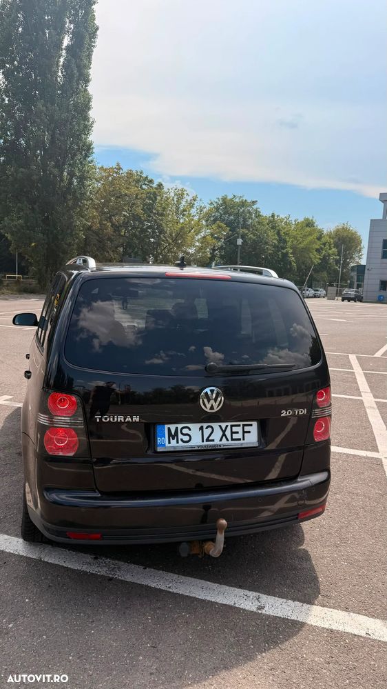 Volkswagen Touran - 3