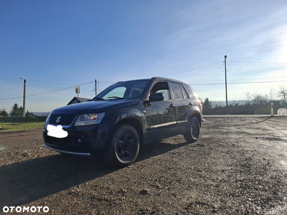 Suzuki Grand Vitara 2.0 De luxe - 2