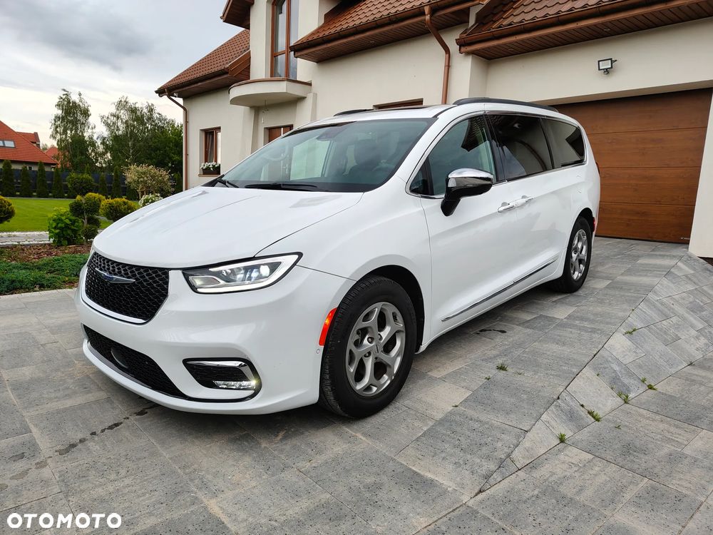 Chrysler Pacifica - 12
